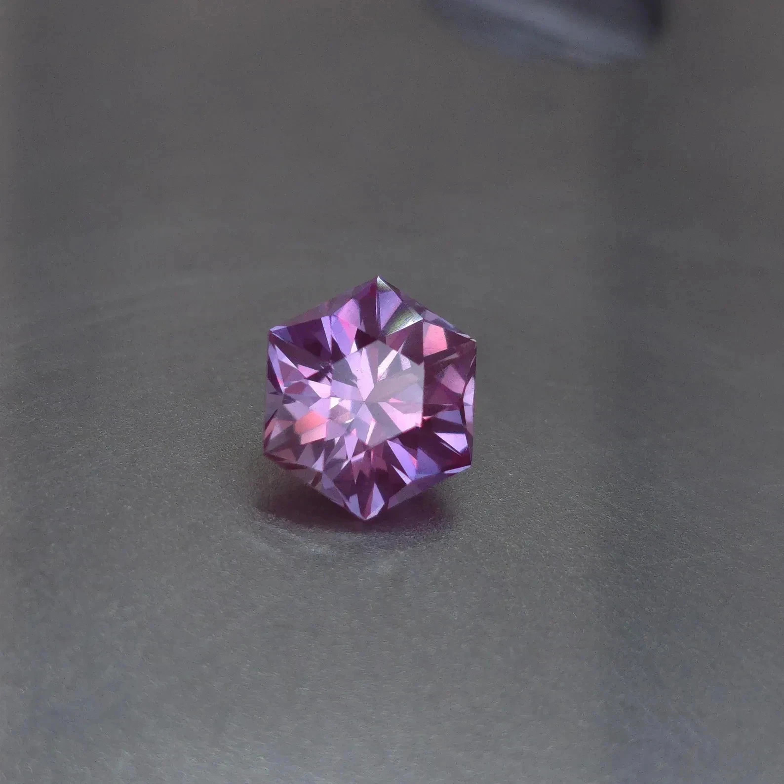 Certified 10.00 Ct Natural Color Changing Alexandrite Hexagon Cut Loose Gemstone