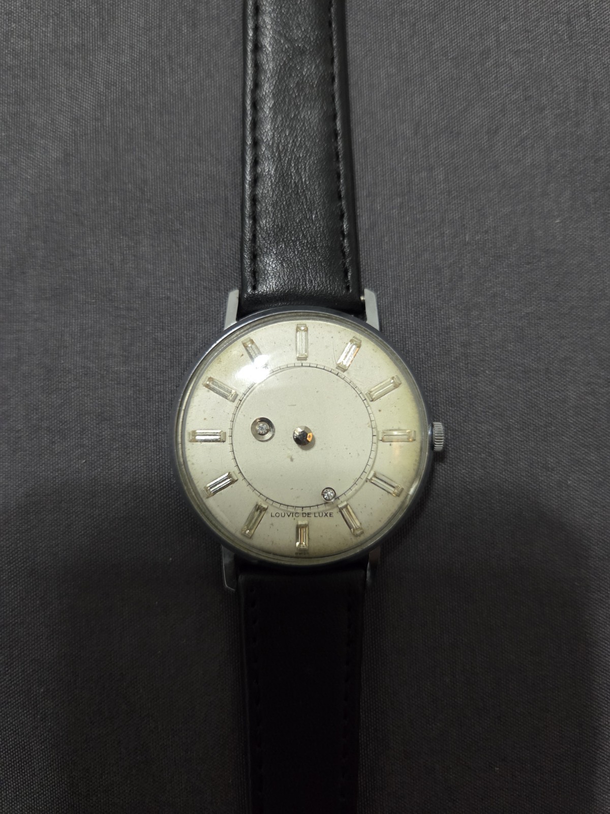 Rare 1960s Louvic De Luxe Mystery Dial 17 Jewels Swiss Mechanical Watch RUNNING