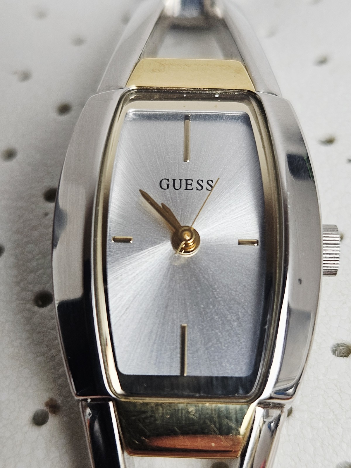 GUESS G66316L Three-Hand Quartz Analog Women’s Watch Sz. 6.5″ New Battery
