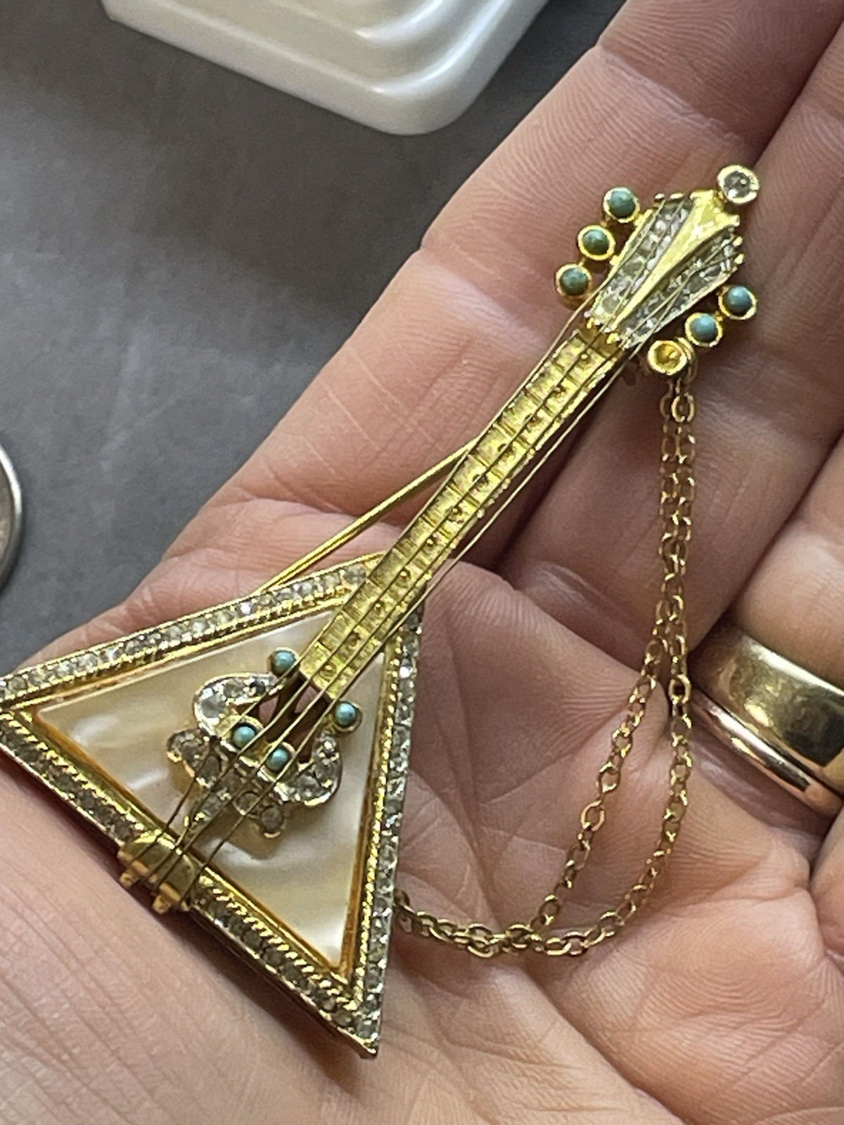 VTG R. MANDLE MOP Faux Turquoise Rhinestone Balalaika Guitar Pin Brooch Rare