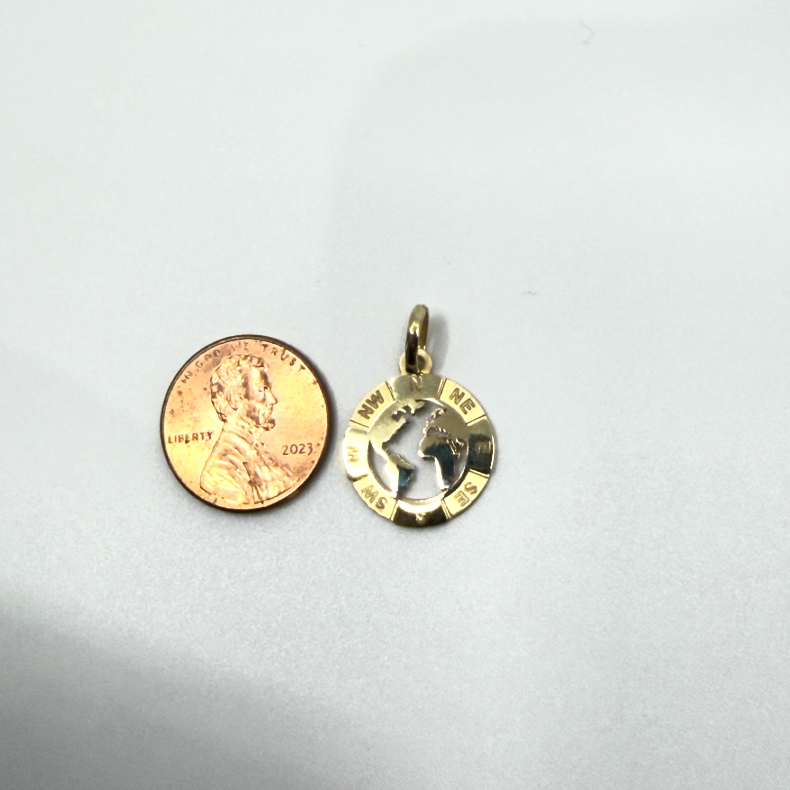 14K Solid Yellow Gold World Map Globe Compass Pendant Travel Charm Unisex