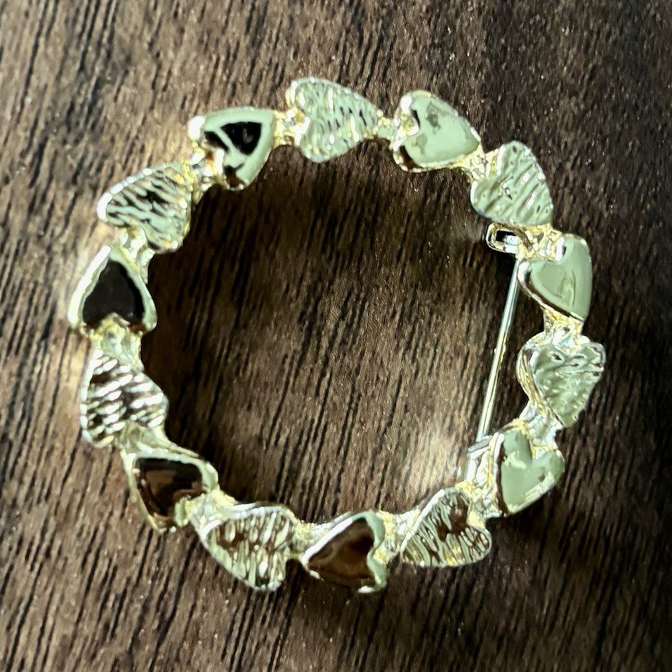 Gerry’s Gold Tone Heart Wreath Brooch Vintage Open Circle Love Pin