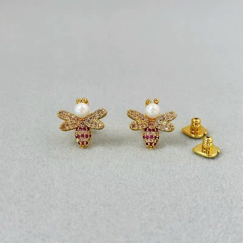 kate spade Simple and versatile bee-shaped stud earrings