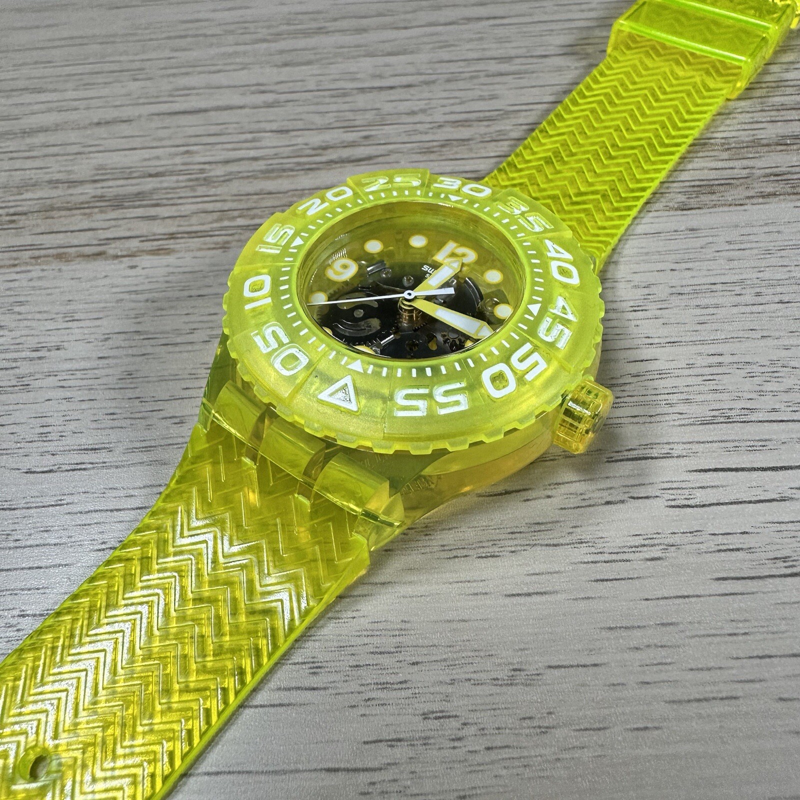 NEW✅ Swatch Yellow Lemon Profond Skeleton Dial Translucent Lemon Yellow Watch