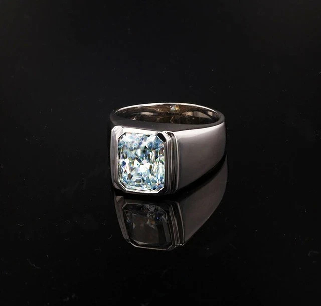 3.50 Ct VVS1 Radiant Cut Moissanite Men’s Ring 925 Sterling Silver 14K Vermeil