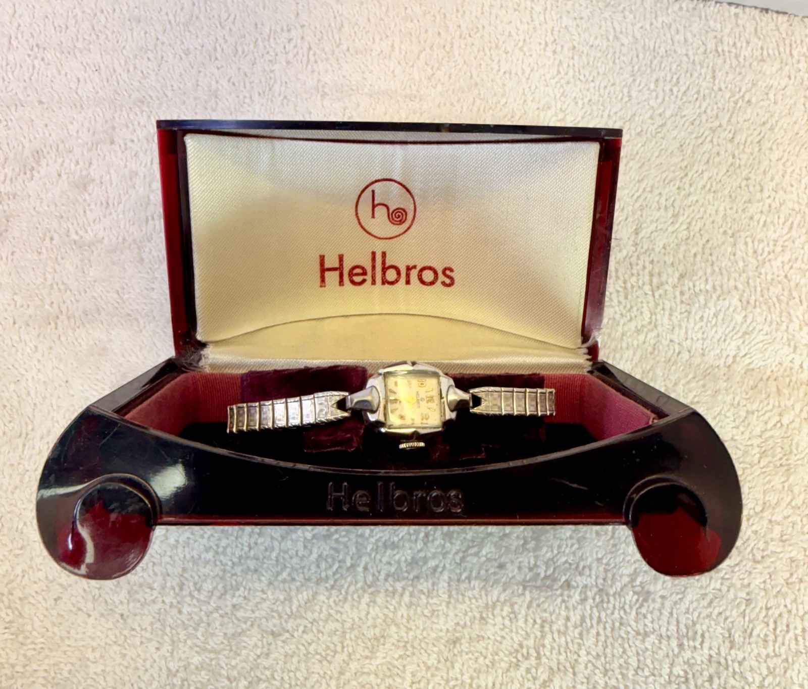 Vintage Helbros Women’s 16.6mm Mechanical Wristwatch w/ Expansion Band & Origina