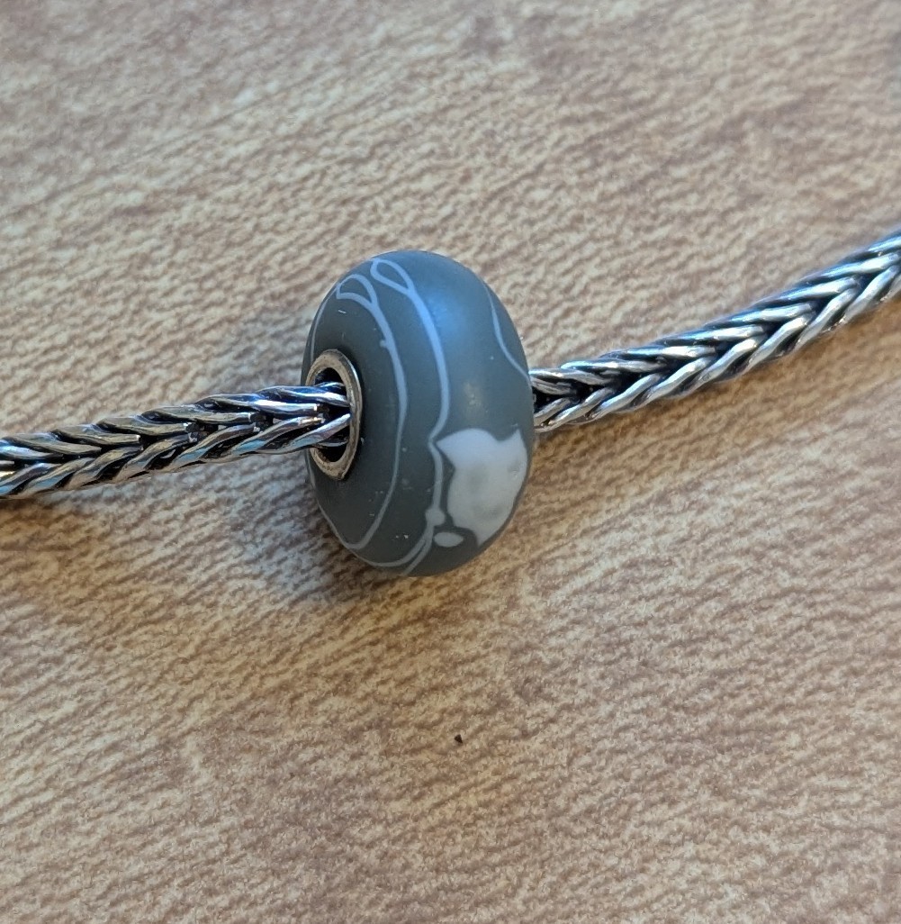 Authentic TrollBeads Limited Edition Kimono bead is indpired byead is a lovely