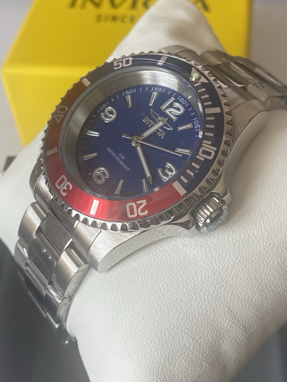Brand New Invicta Specialty Rowan Men’s 40mm Quartz Watch 69482 Red & Pepsi Blue