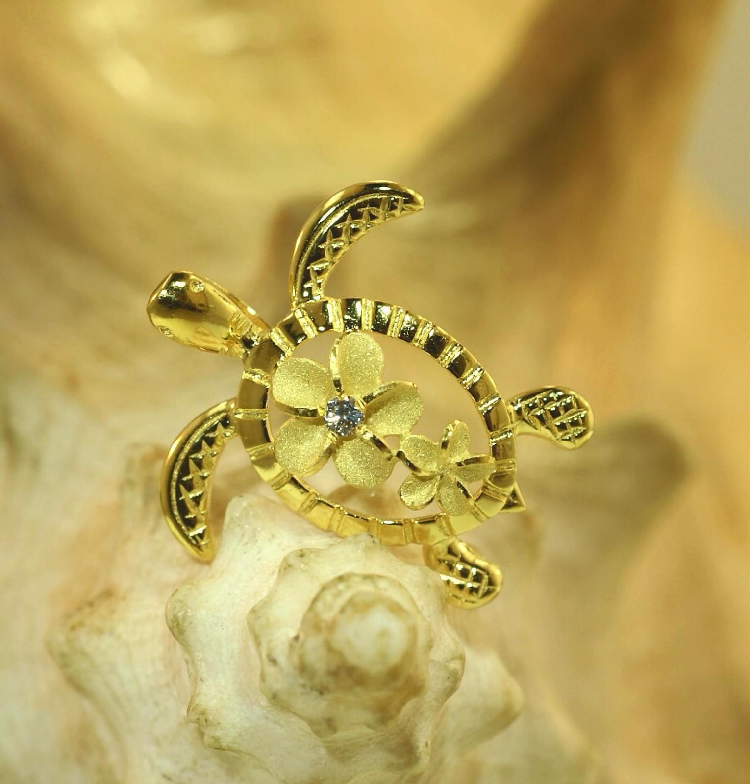 21.5MM YELLOW GOLD PLATED 925 STER SILVER HAWAIIAN TURTLE PLUMERIA CZ PENDANT