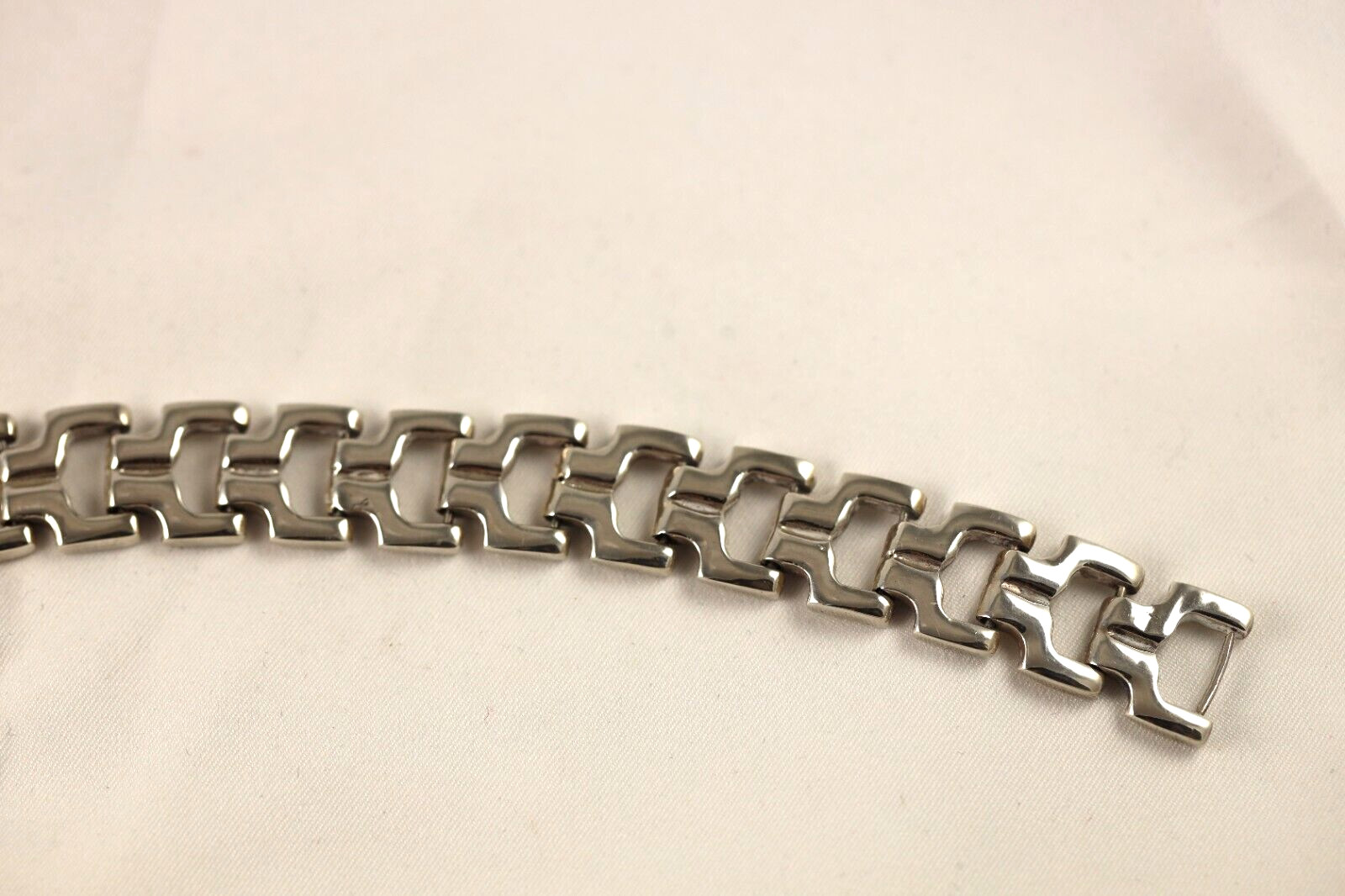Sterling Silver .925 Link Bracelet size 8 1/2″ 42 Grams