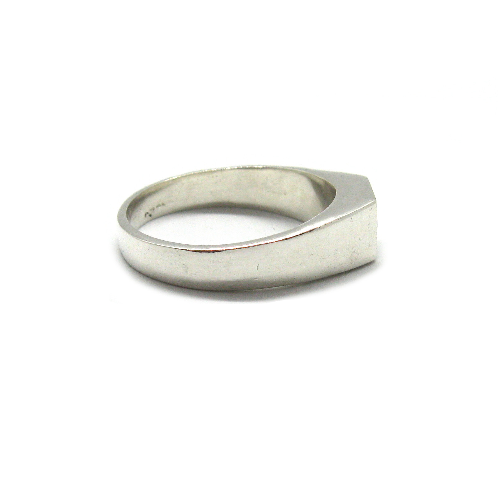 Stylish Sterling Silver Men’s Ring Solid 925 With 5mm Round Cubic Zirconia