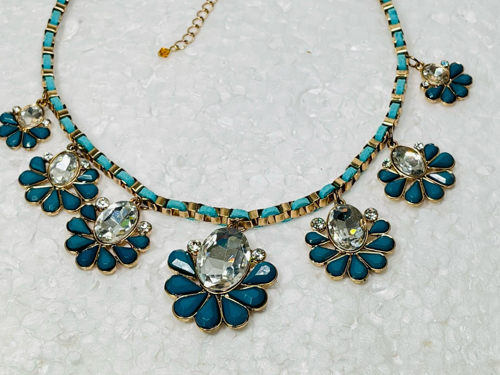 Unique Blue Green Gold Toned Floral Statement Bib Necklace Boho-Chic Vintage Ins