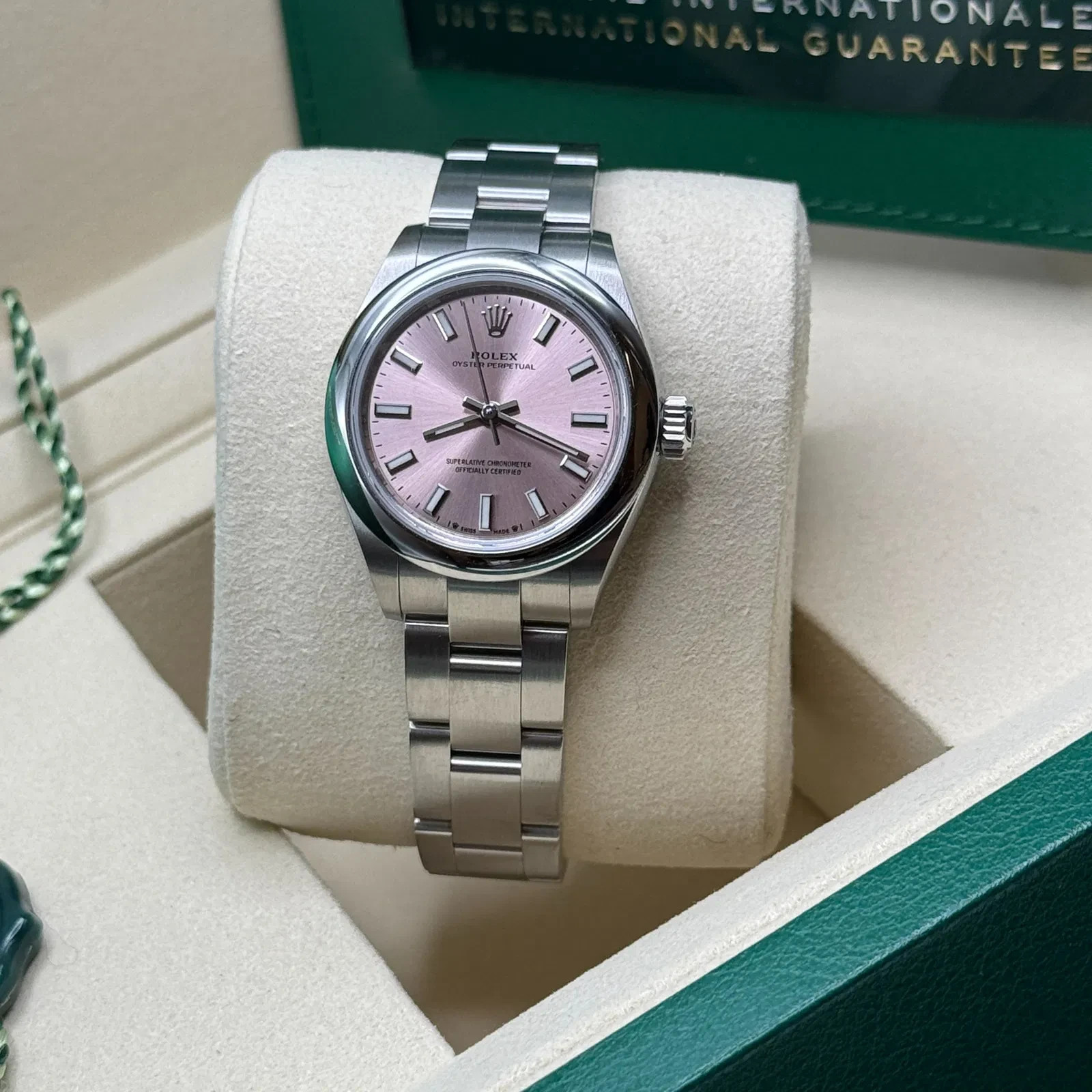 2025 Rolex Oyster Perpetual, Oystersteel 28mm Pink, 276200-0004.