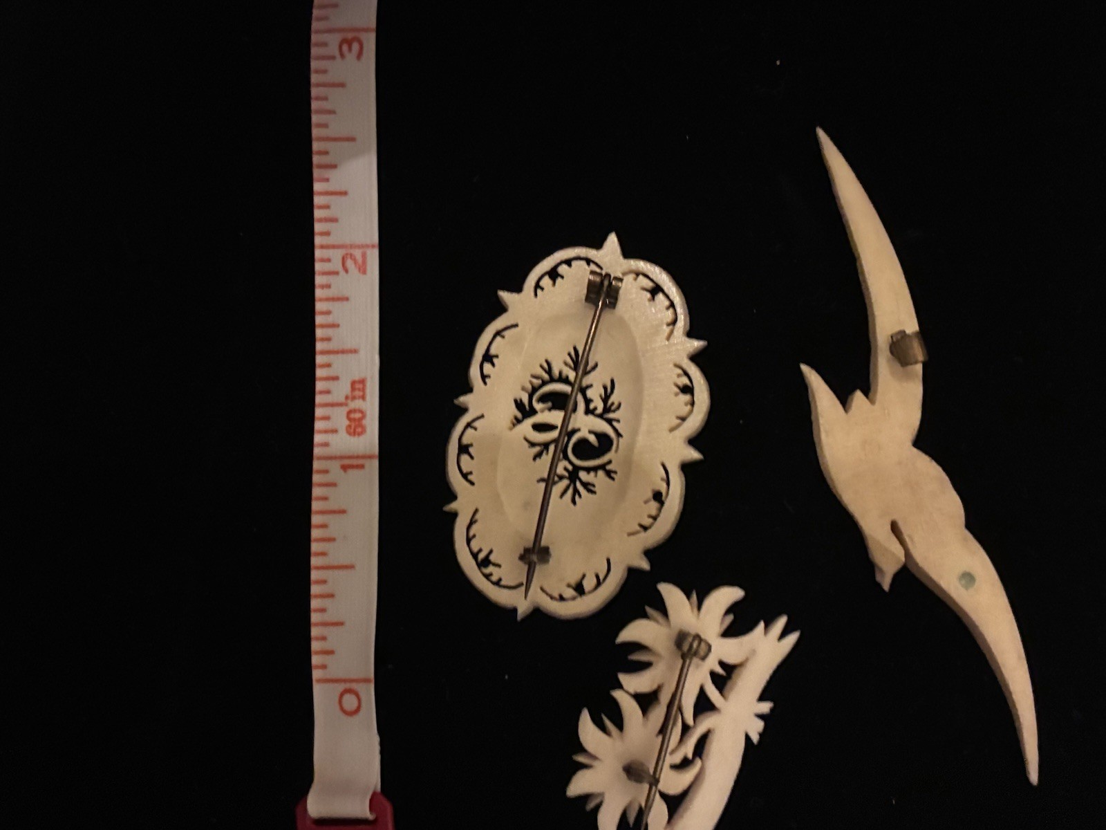 Chinese Export Carved Bovine Bone Brooch Demi Vintage Antique Jewelry