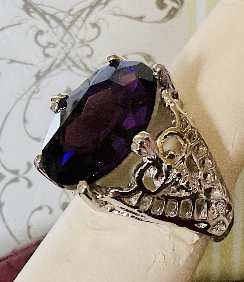 ALEXANDRITE RING – Lab Created – Oval Cut – 18x13mm Or 14.2ctw – .925 SS !!!