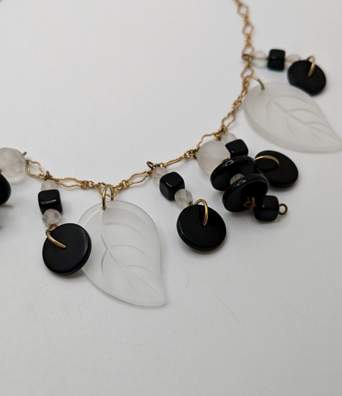 Unsigned 1/20 12K Gold plated chain Lucite leaves & beads Statement Necklace 16″