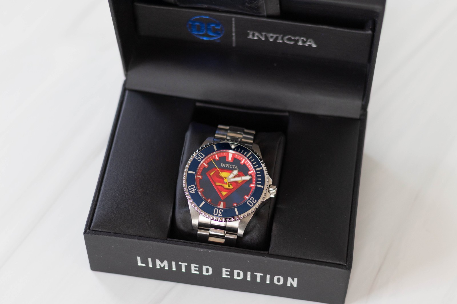 Invicta 26896 Superman DC Comics Automatic 47mm Watch Box Papers