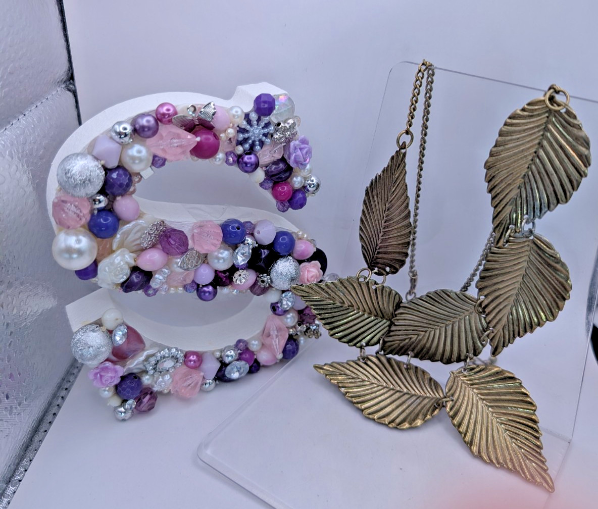 Vintage style bronze tone textured leaf cascading collar bib adjustable necklace