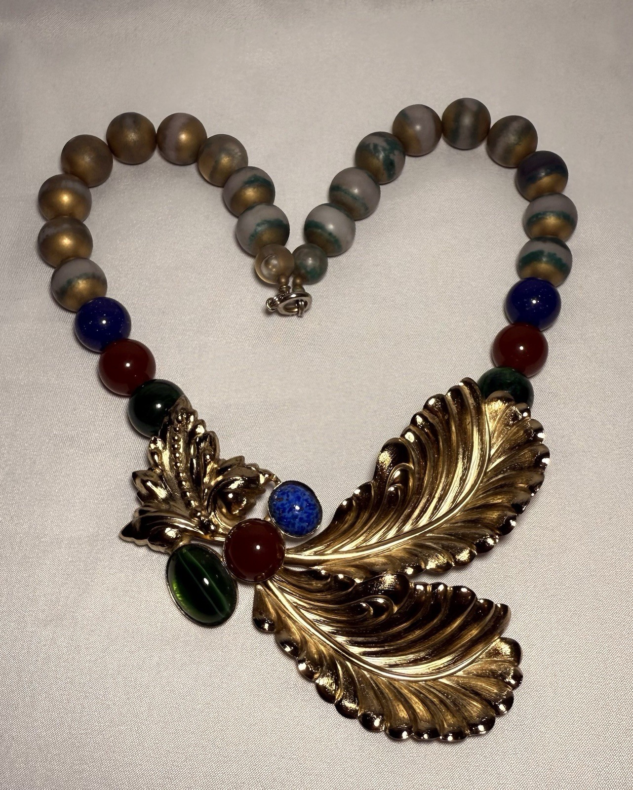 Vintage Mid-20th Century Gold-Toned Leaf & Stones Necklace & Earrings Set