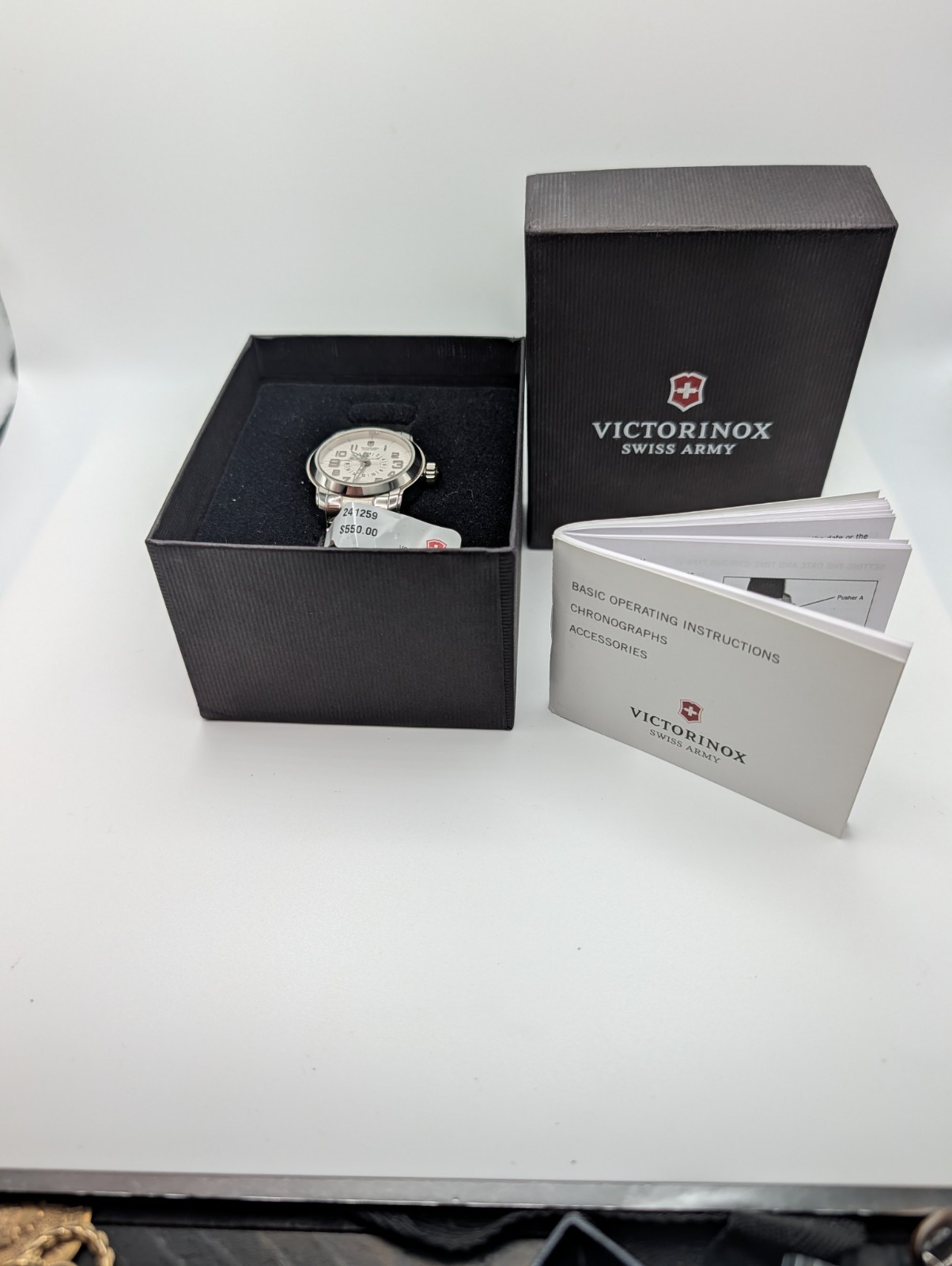 Victorinox Swiss Army Swiss Made GMT Quartz Watch 100m White Dial 241259 (NOS)