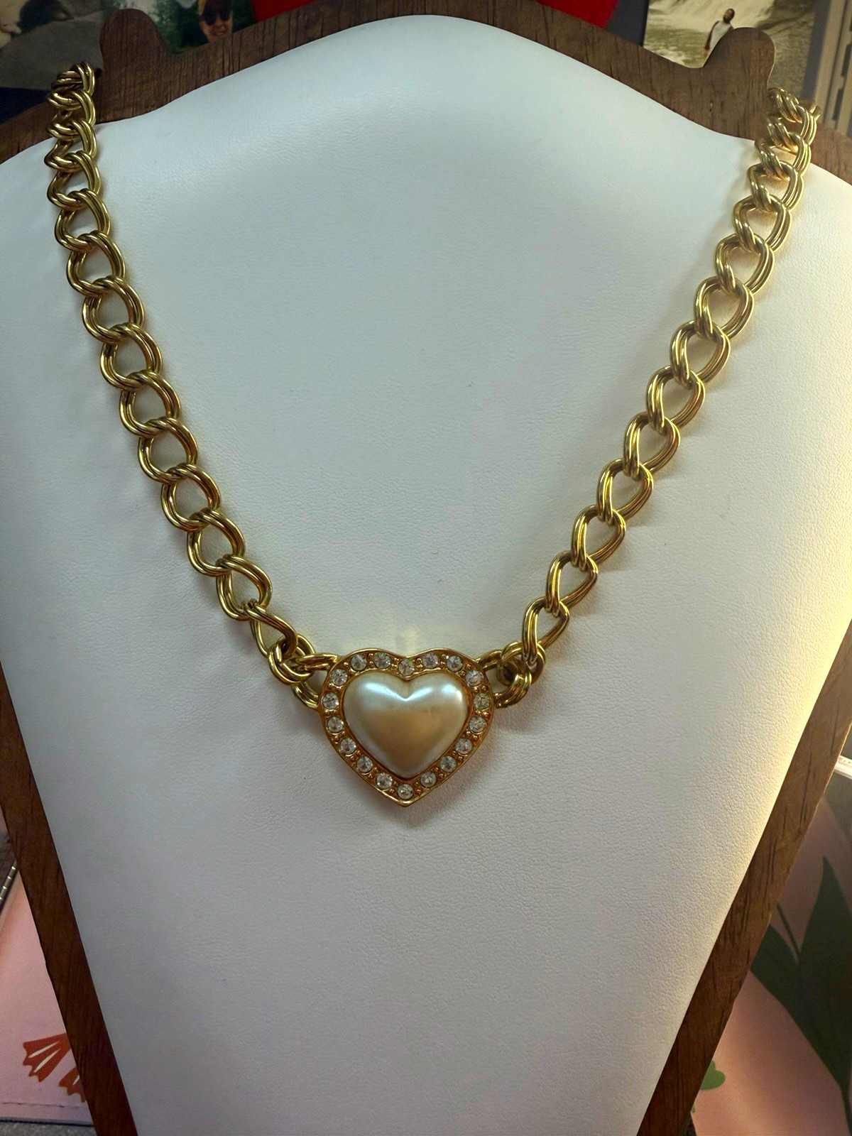 Vintage Avon Gold Tone Curb Link Necklace Faux Pearl Heart with Crystals 18”