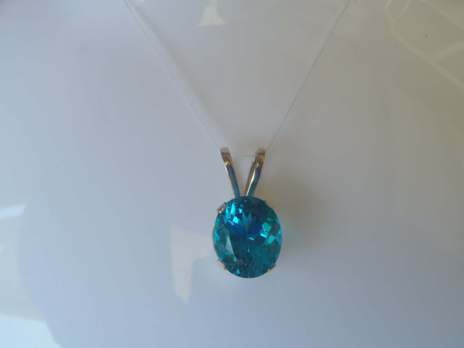 FI 14k White Gold Deep Blue Stone Pendant 1.95g