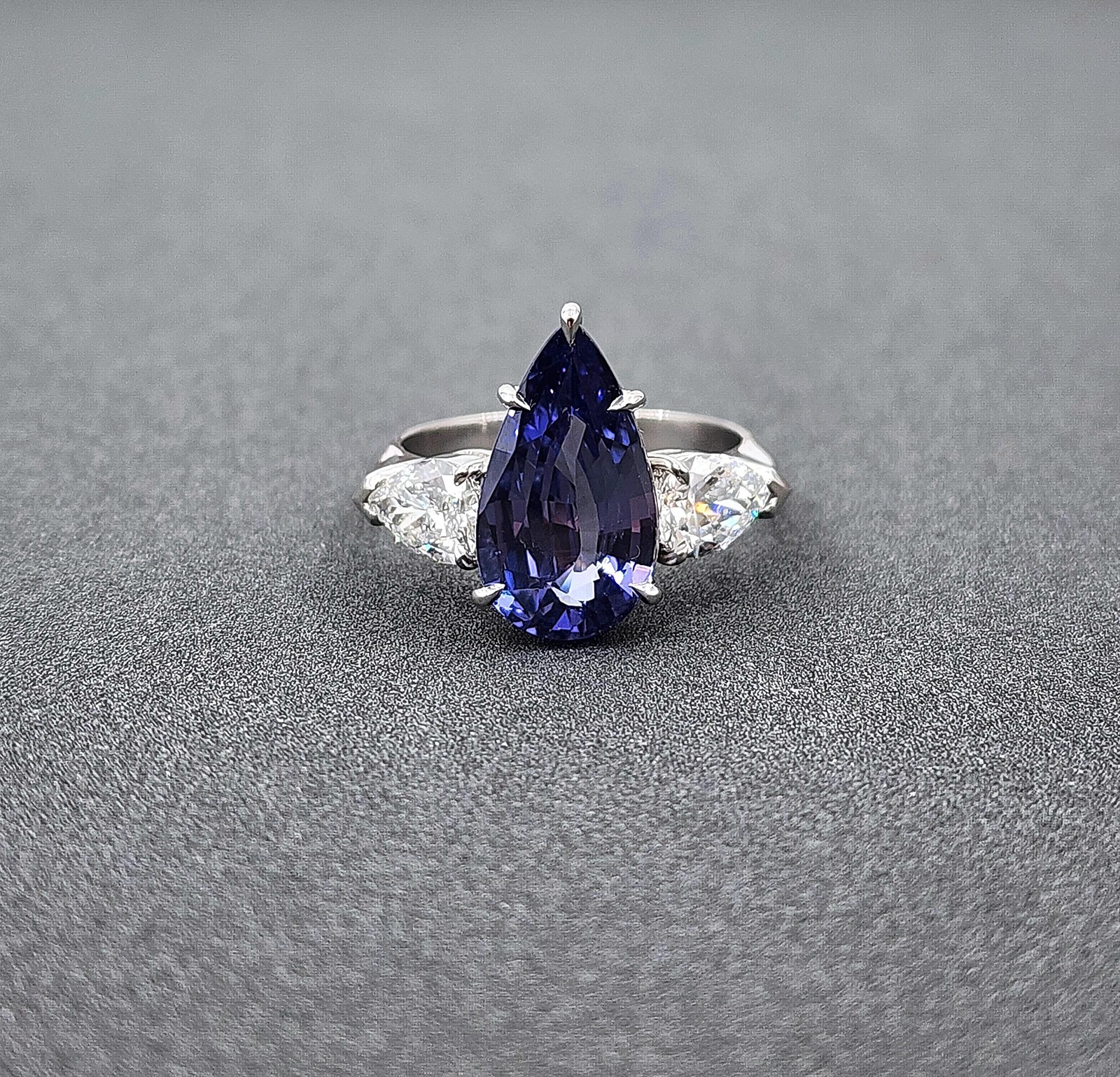5.09 ct GIA Certified NH Color Change Sapphire & Diamond Ring