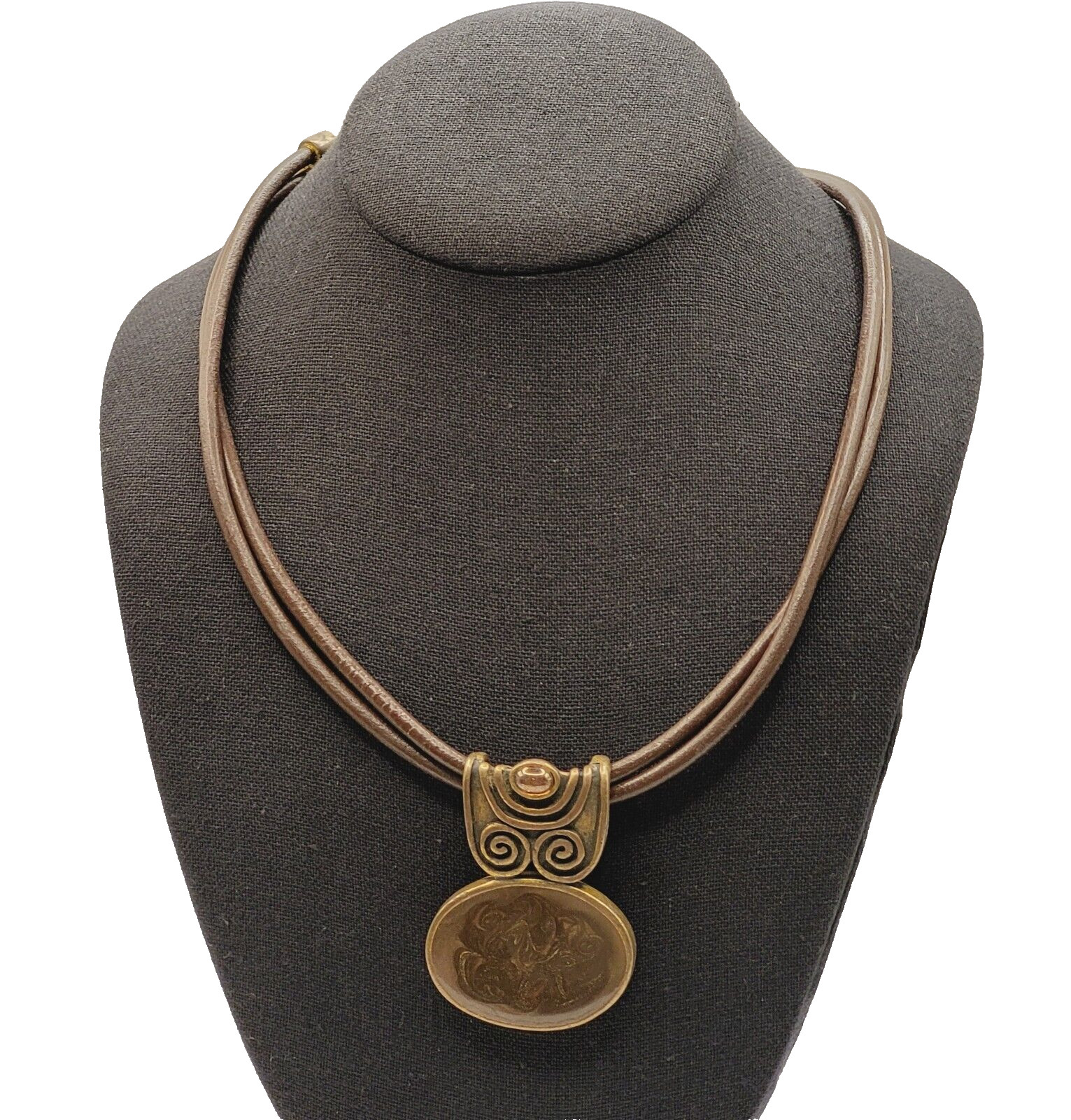 Chico’s Bronze Tone Enamel Medallion w Amber Glass Pendant Necklace Faux Leather