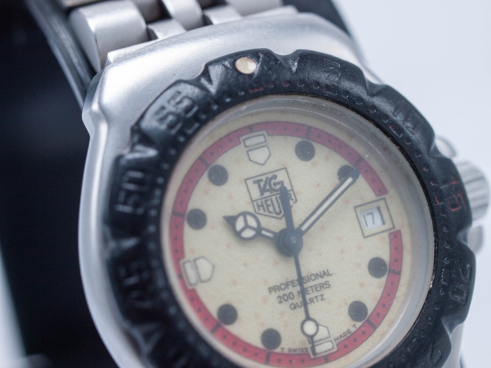 Tag Heuer Formula 1 WA1411 Women’s 28mm Quartz Dive Watch w/ Original Bracelet