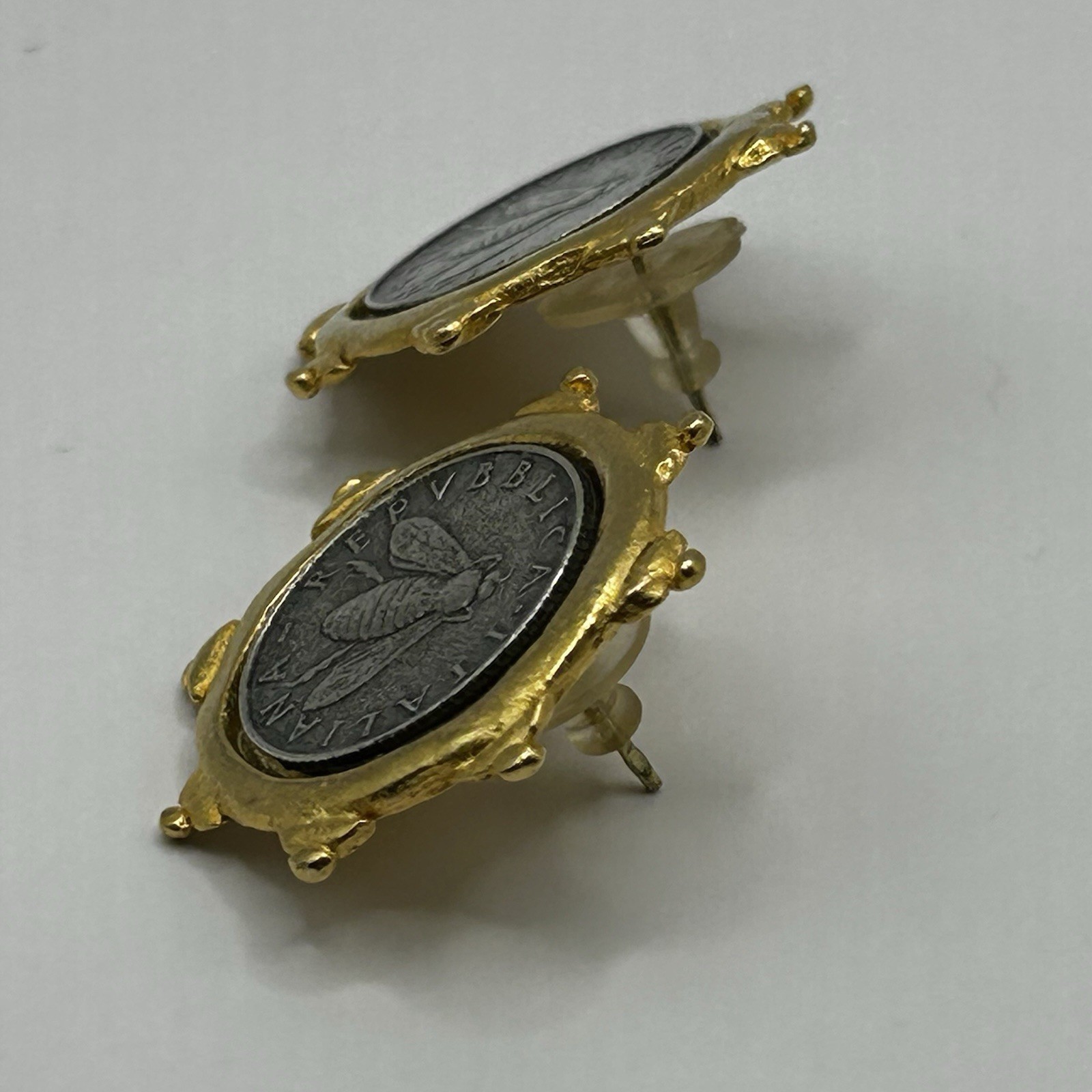 SUSAN SHAW Italian Bee Coin Gold Tone Post Earrings Handmade USA