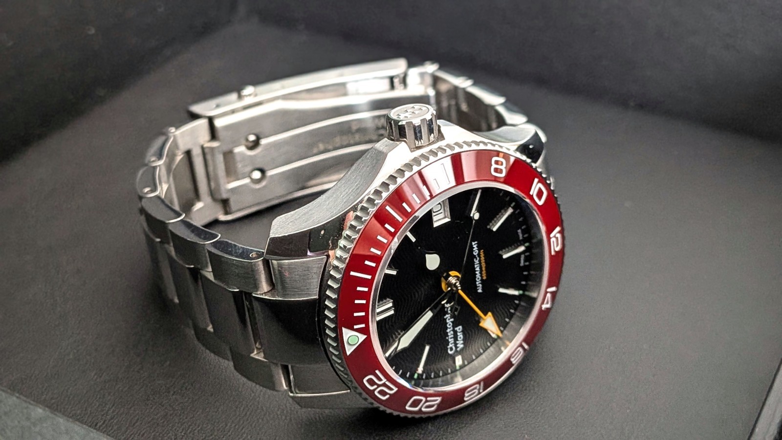 Christopher Ward C60 Trident Pro 600 GMT_Automatic_38mm_Red Bezel_Box and Papers
