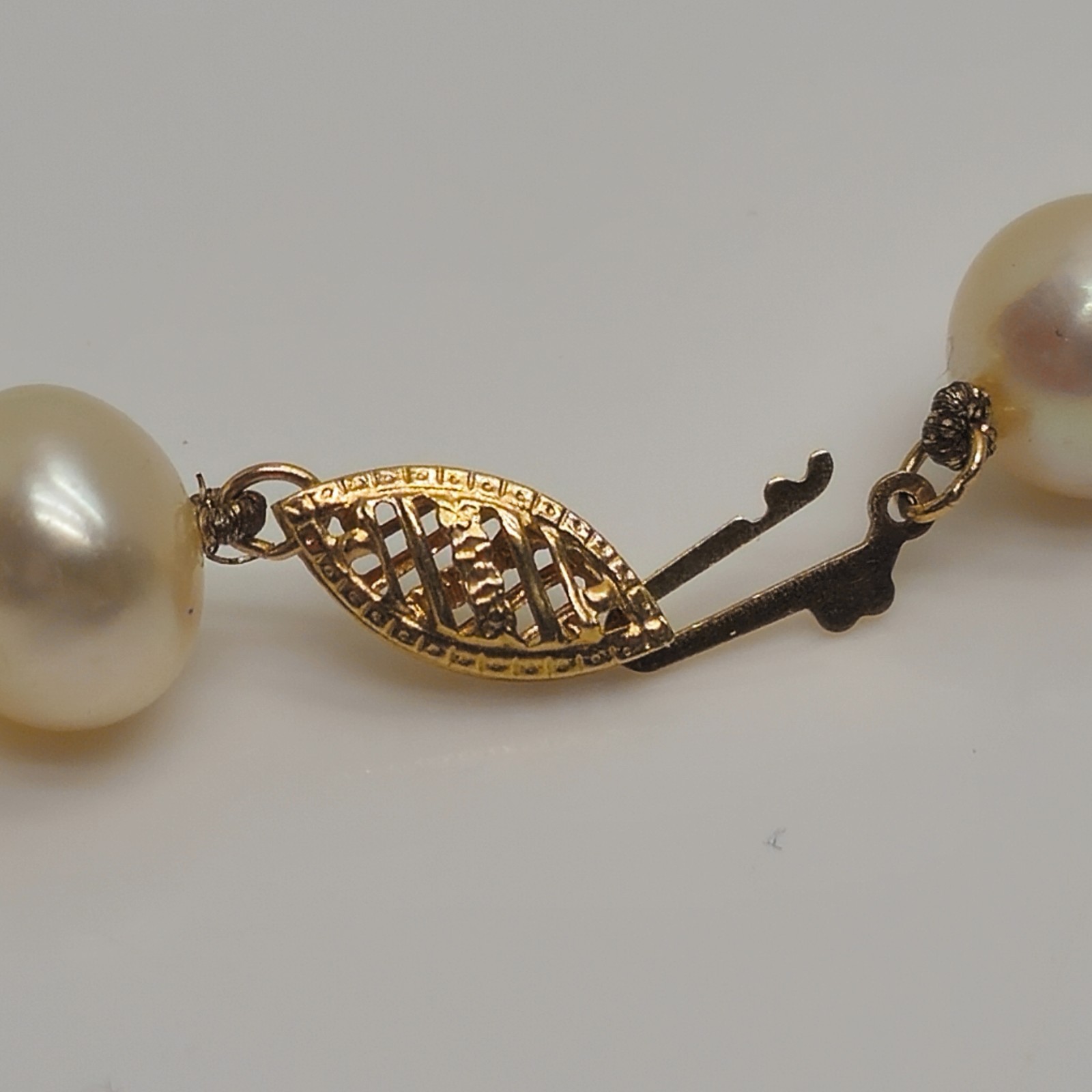Pearl Necklace 18.5in Infinity Stamp 585 14Kt Gold Clasp 49.8g Elegant Classic