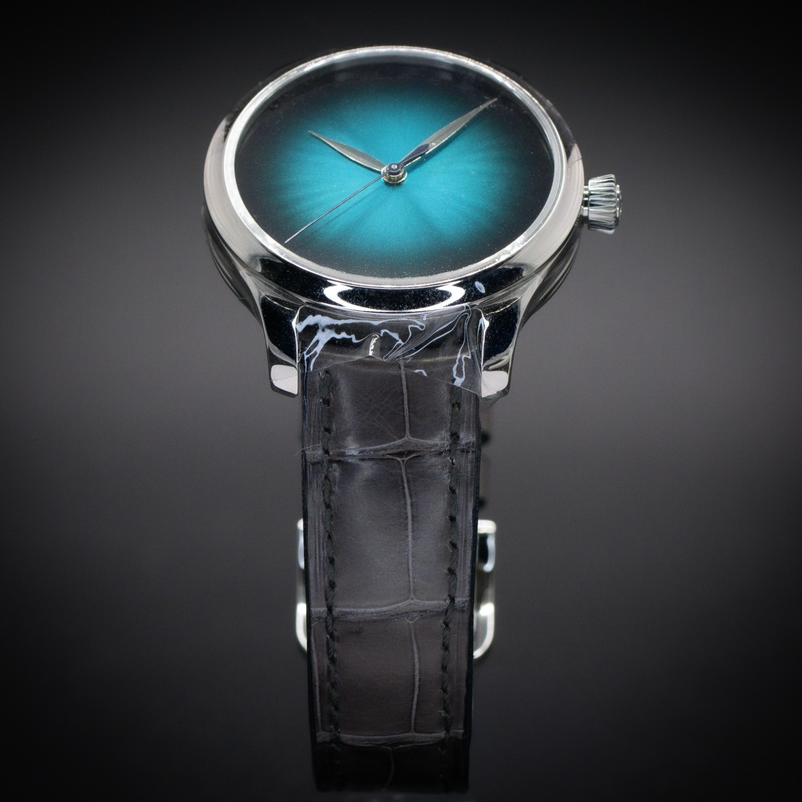 H. MOSER & CIE. Endeavour Centre Seconds “Blue Lagoon” | Ref. 1200-1240 | FS