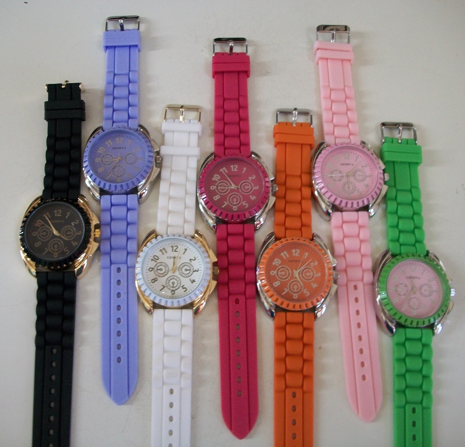Women’s Pink, White, Green, Blue, Black, Orange, Beige Silicon Band Casual Watch
