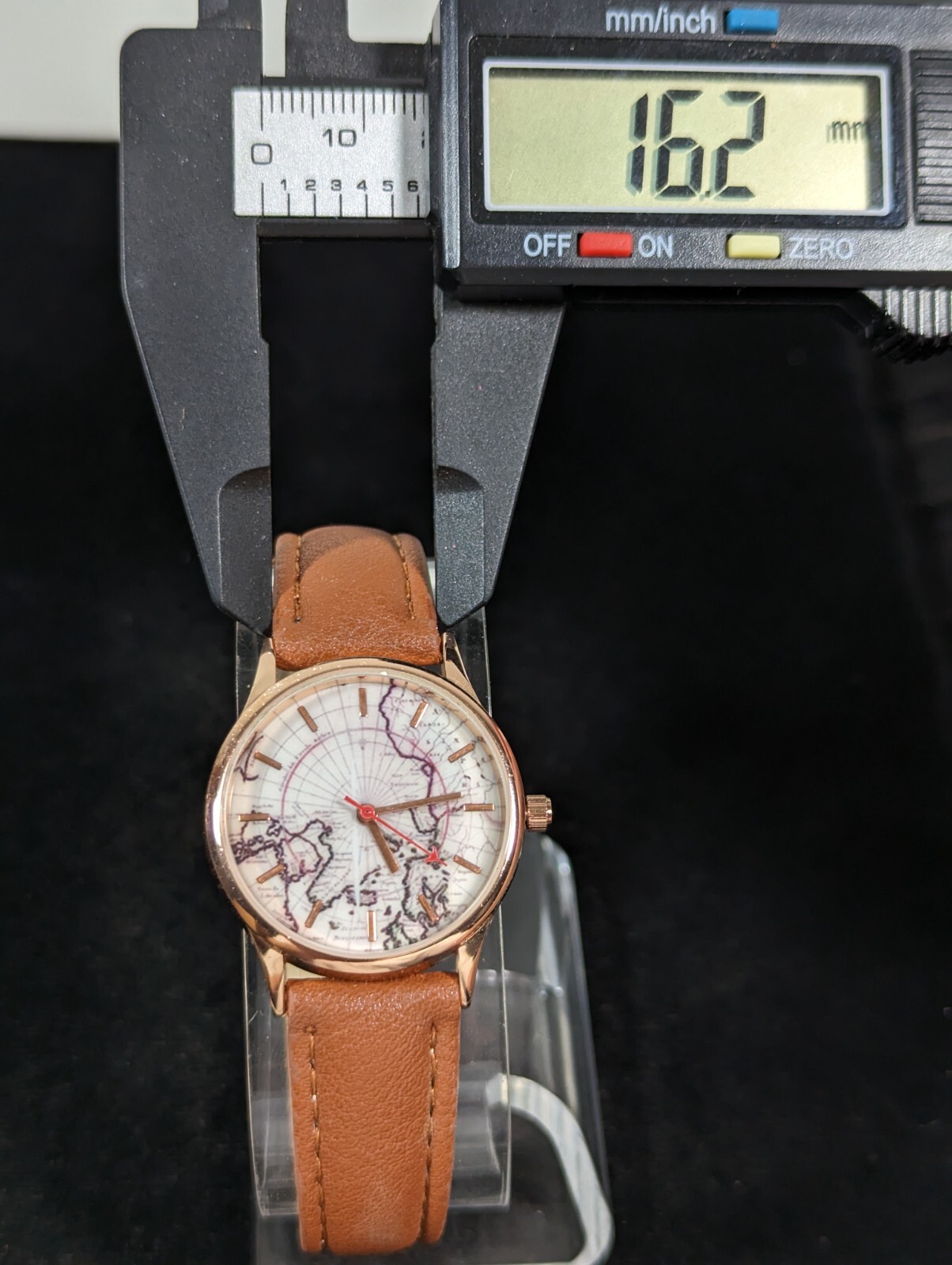 Womans World Map Dial Gold Tone Case Brown Faux Leather Band Watch 7.5 Inch