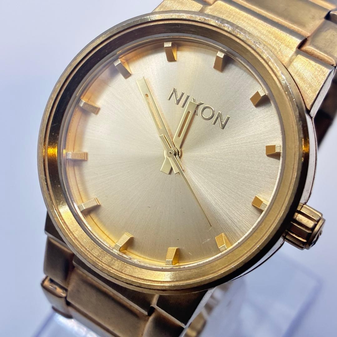 Excellent condition, fully functional ⭐️ NIXON men’s gold quartz watch w