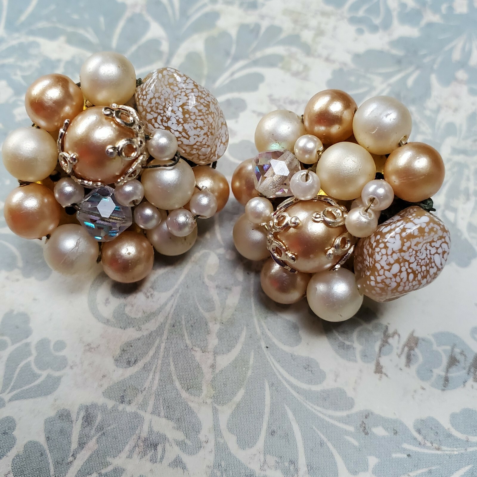 VINTAGE JAPAN GLASS & ACRYLIC BEAD CLUSTER CLIP- ON EARRINGS