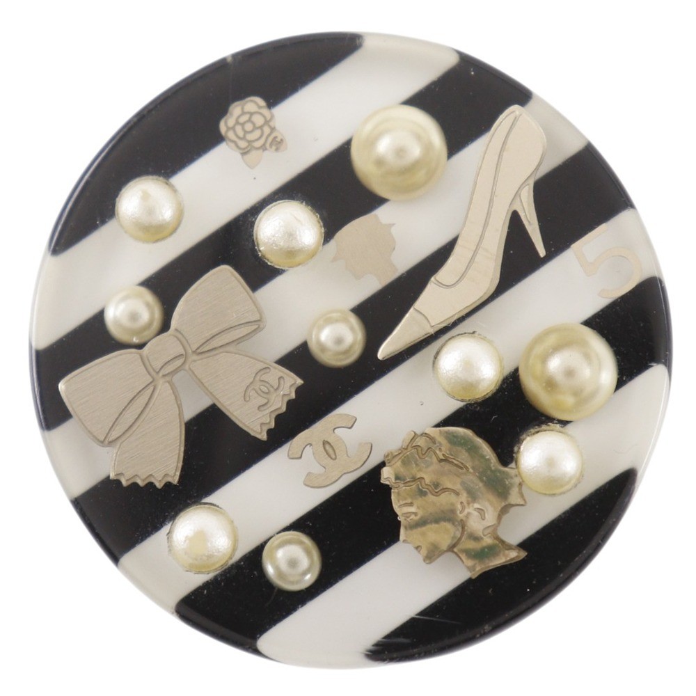 CHANEL border Ring CC logo Vintage white Resin system/Fake pearl #6.2(US S…