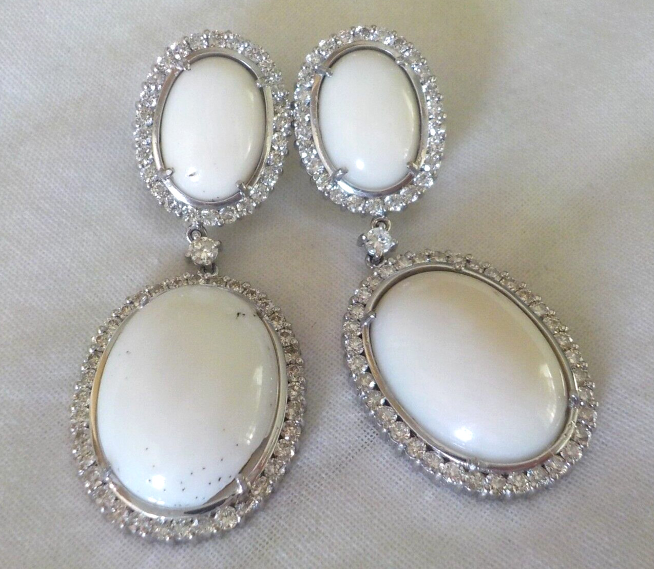 18k White Gold Chandelier White Coral 2.56ct Diamond Earrings -22.73 gm, 1.90 in