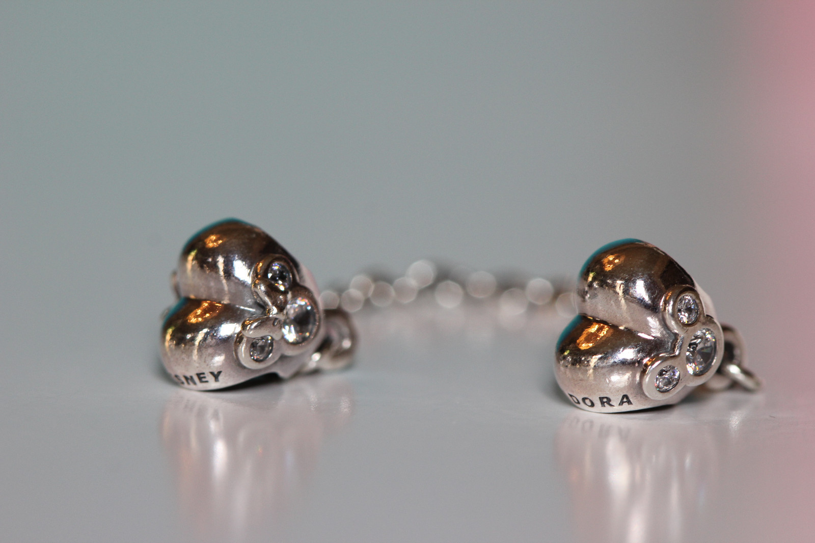 AUTHENTIC NEW PANDORA 791704-05 HEART OF MICKEY SAFETY CHAIN *SALE* GIFT BOX
