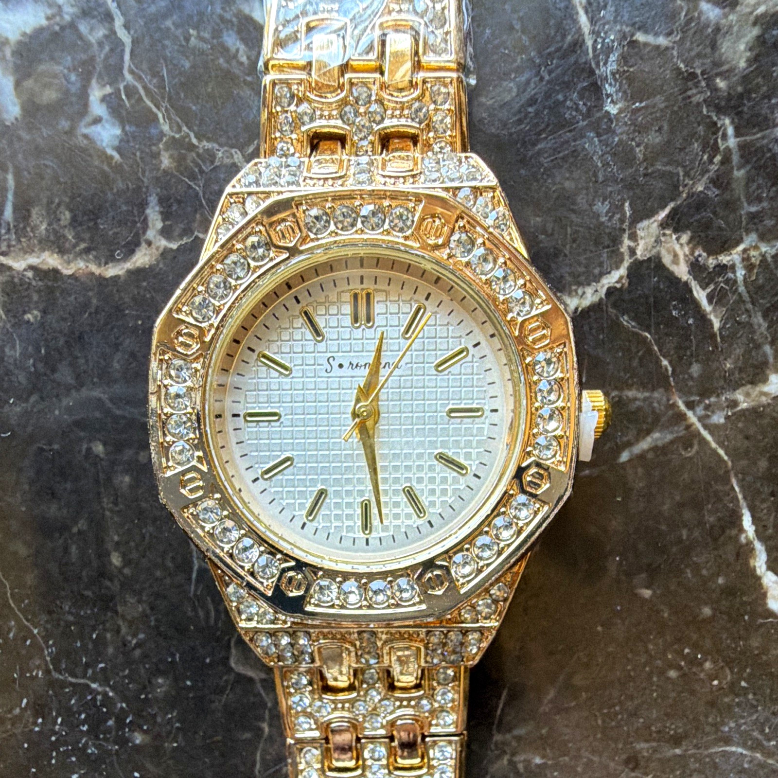 Women’s Gold-Tone Crystal Bezel Analog Watch White Dial Metal Bracelet