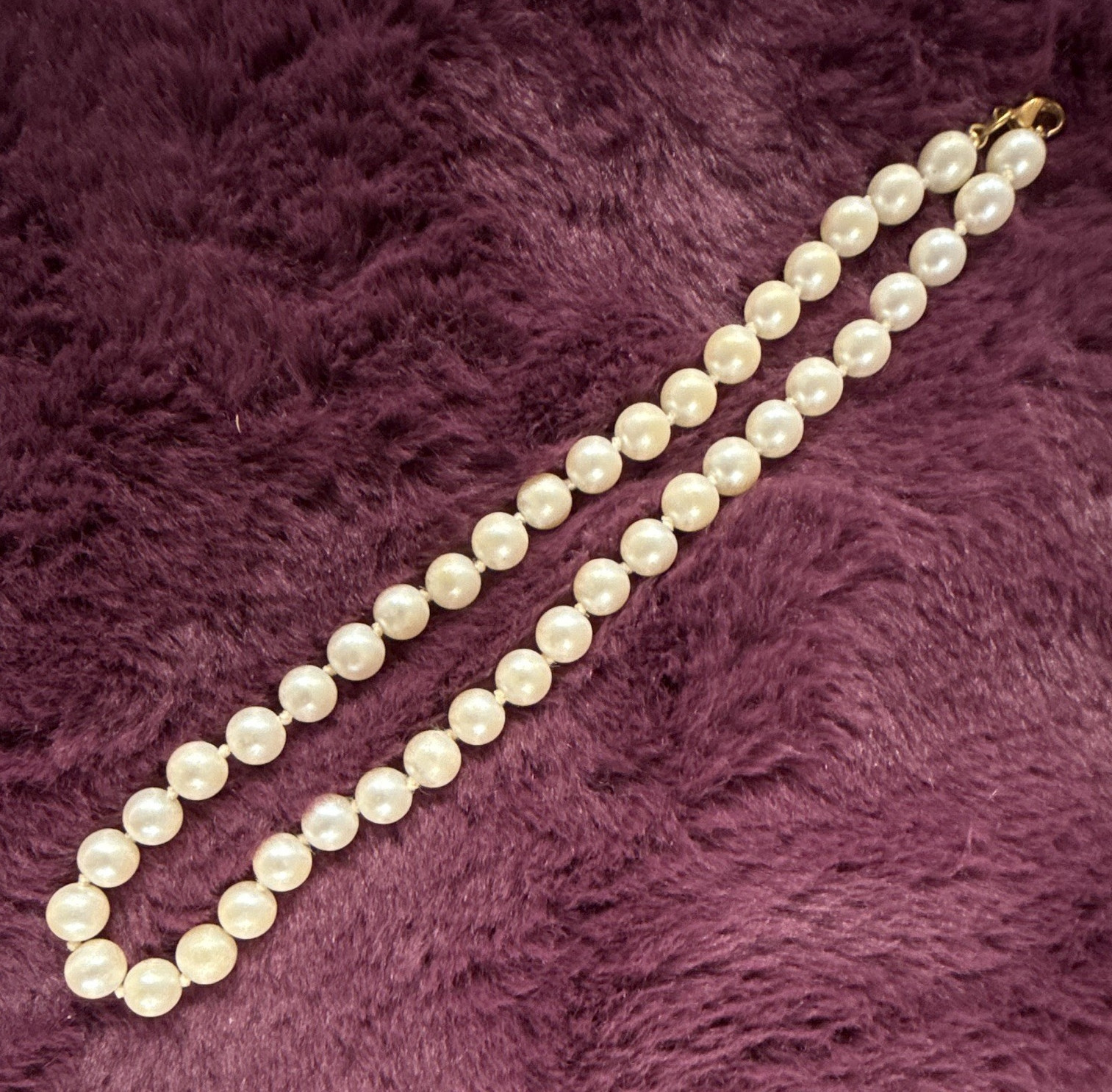 White Simulated Faux 14” Pearl Beaded Strand Necklace Gold Tone Lobster Clasp