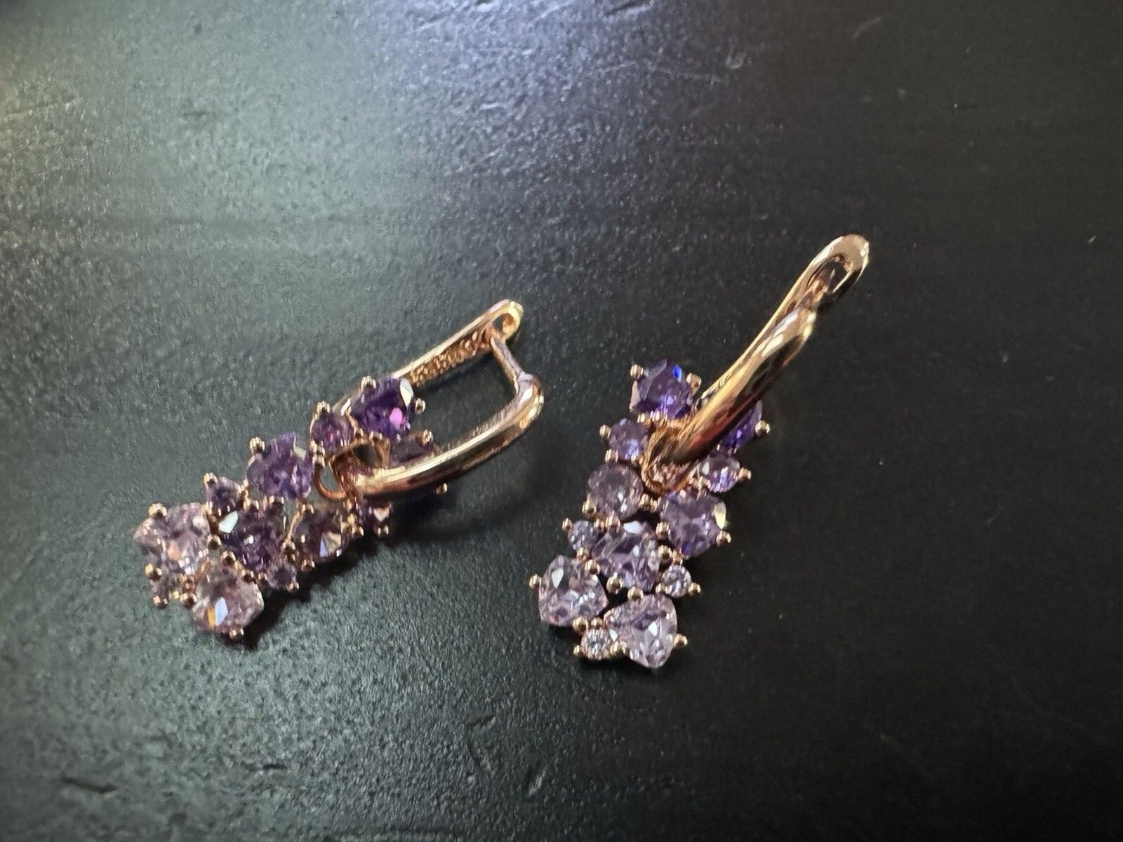 585 14K RG Rose Gold Stamped Allure Ombré Amethyst Stud Earrings
