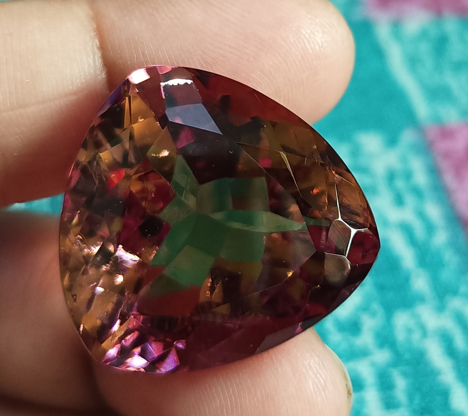 Certified 40.55 Ct Natural Trillion Cut Zultanite Color Changing Loose Gemstone