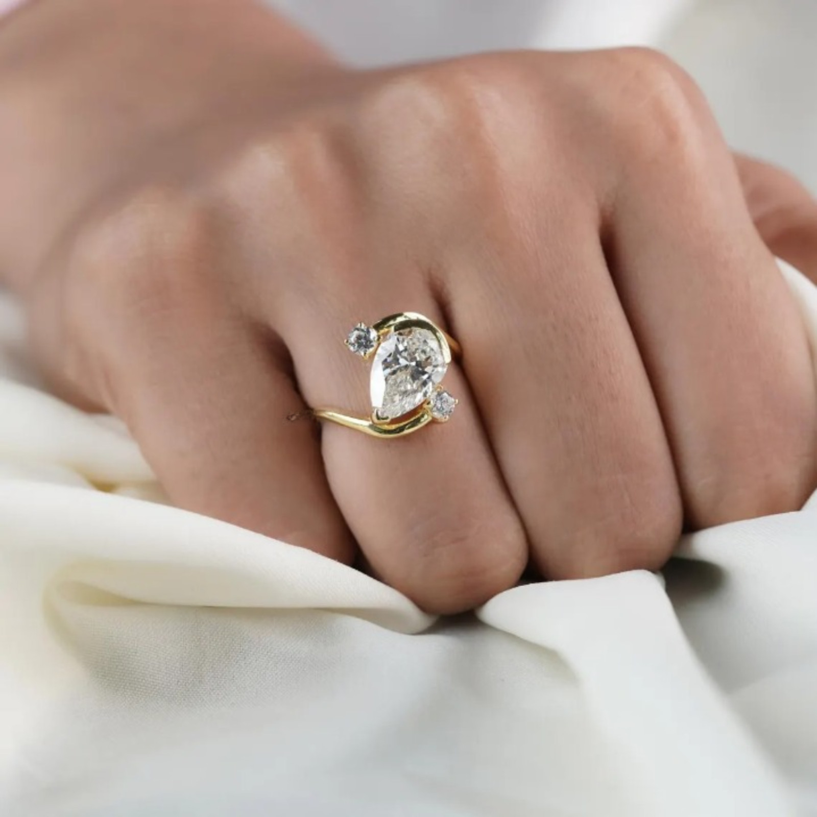 3 Carat Pear Cut Lab Grown Diamond Engagement Ring | 14k Yellow Gold VVS VS