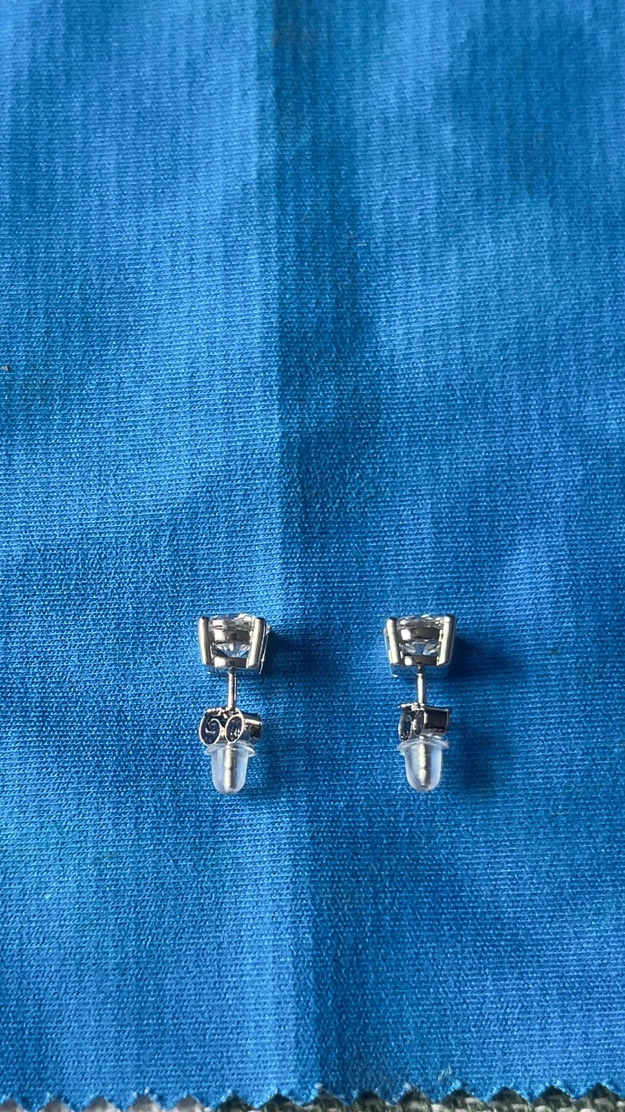 6.5 mm 2.0ctw VVS1 moissanite esrrings 925 Silver Sterling