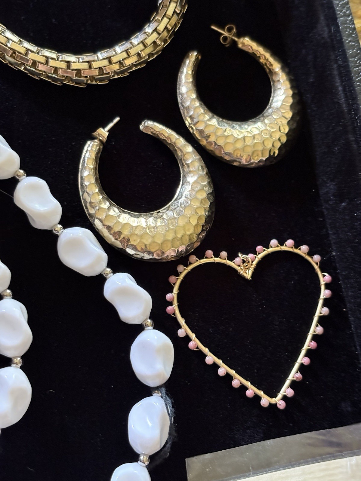 VTG Mix Estate Jewelry Lot 25pc White & Gold Tone Rhinestone Lucite All Wearable