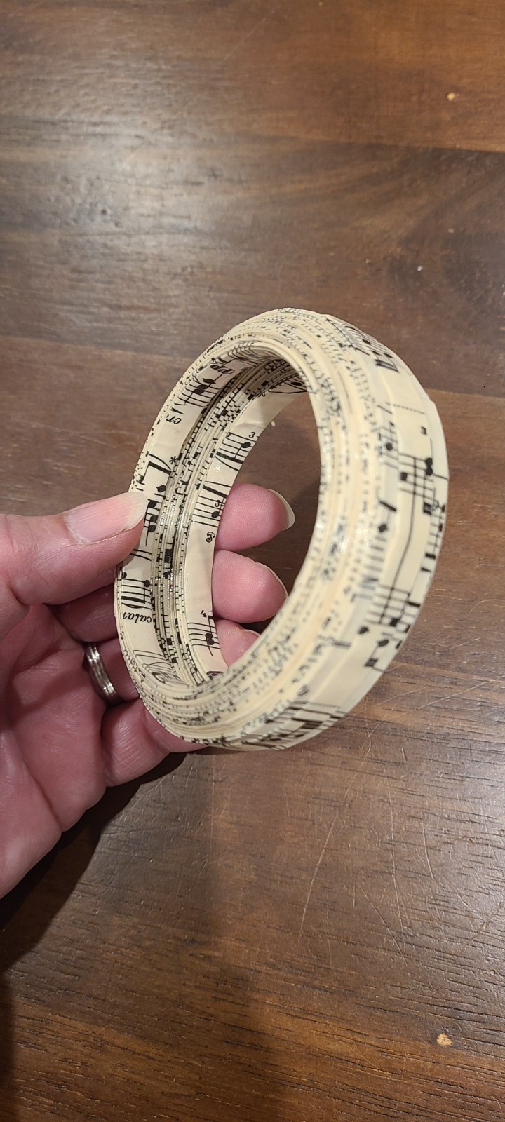 Women’s Bracelet Lightweight Cream Color with Musical Notes 2 3/4″ Opening