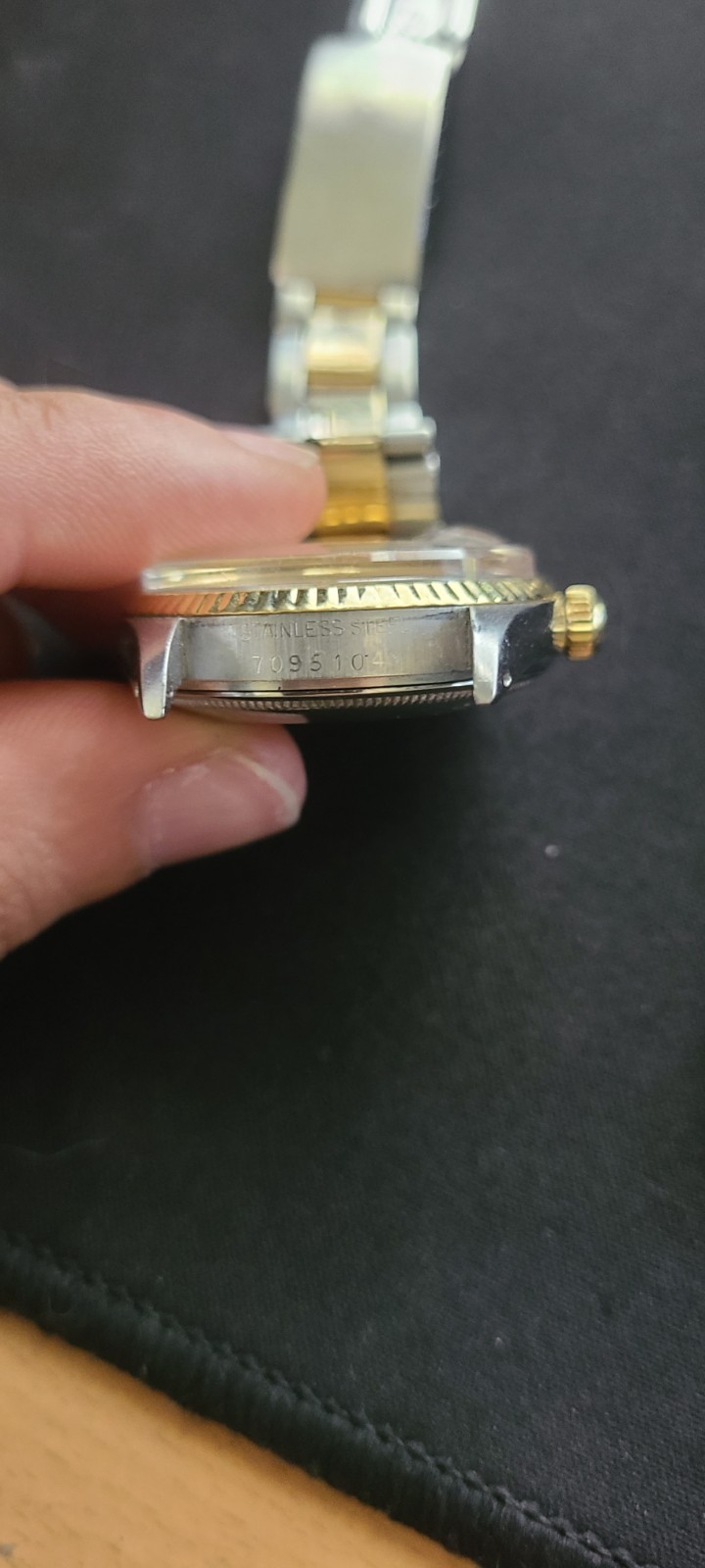 Rolex Oyster Perpetual Date Silver Dial Non-Numeric Hour Marks Metal 15000