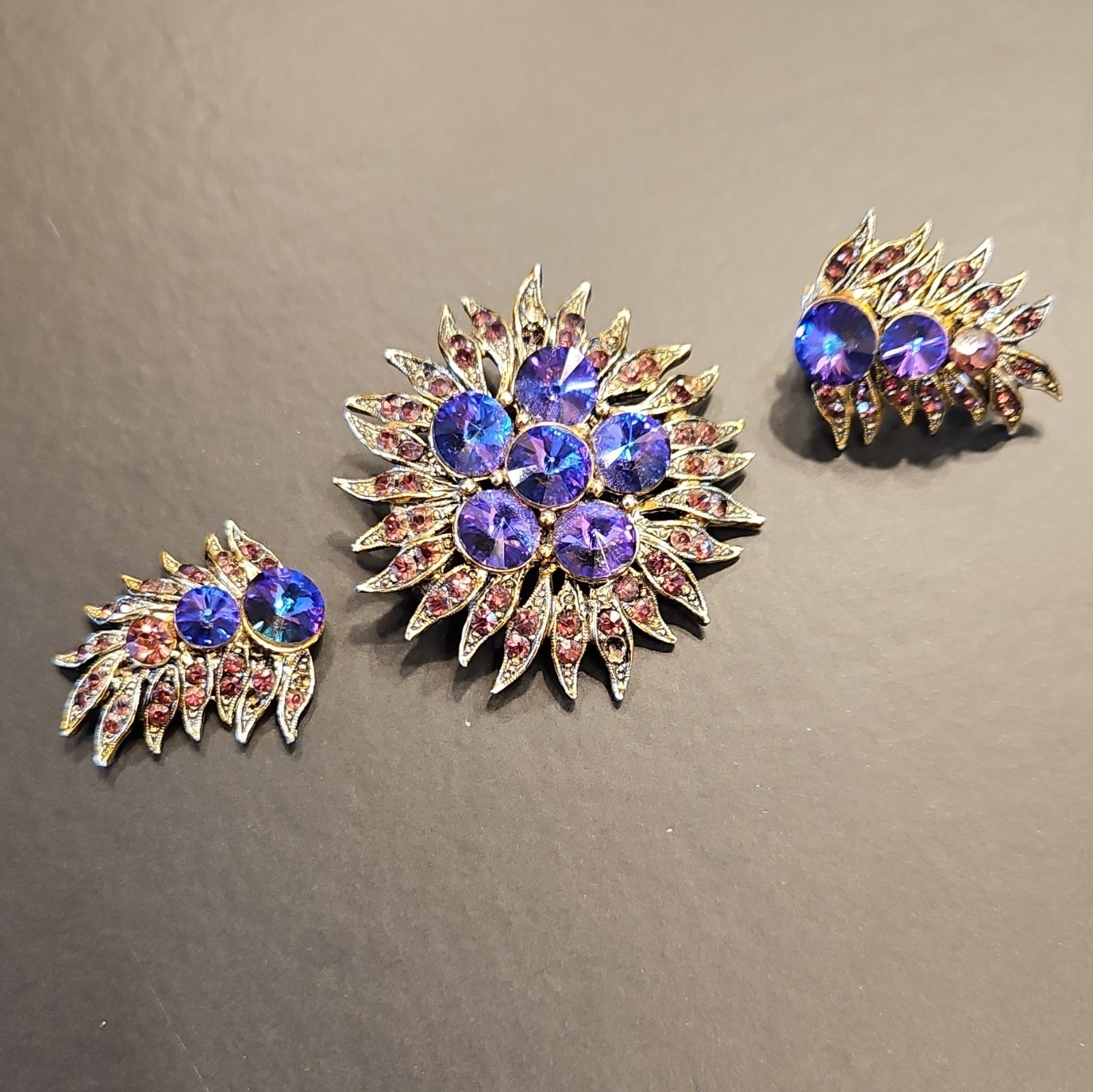 Stunning Vintage Purple Rhinestone Demi-Parure Set (Brooch & Matching Clip-On)